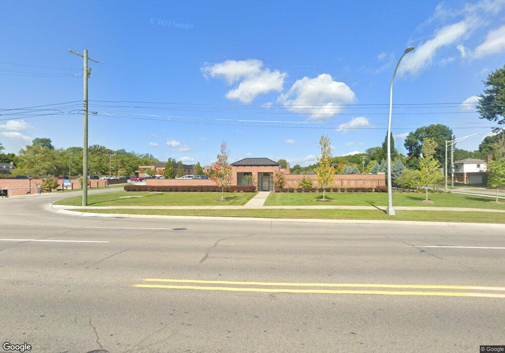 16939 E Jefferson Ave, Grosse Pointe, MI 48230 - photo 1