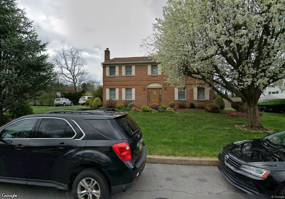 1112 Daniels St, Reading, PA 19605 - photo 1