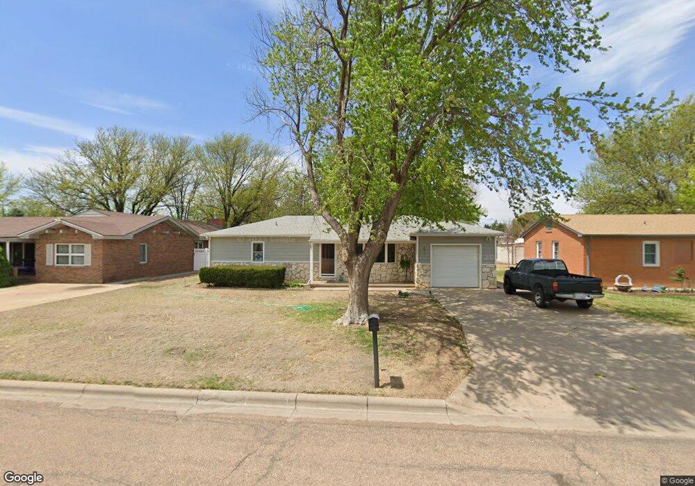 1007 S Trindle St, Hugoton, KS 67951 - photo 1