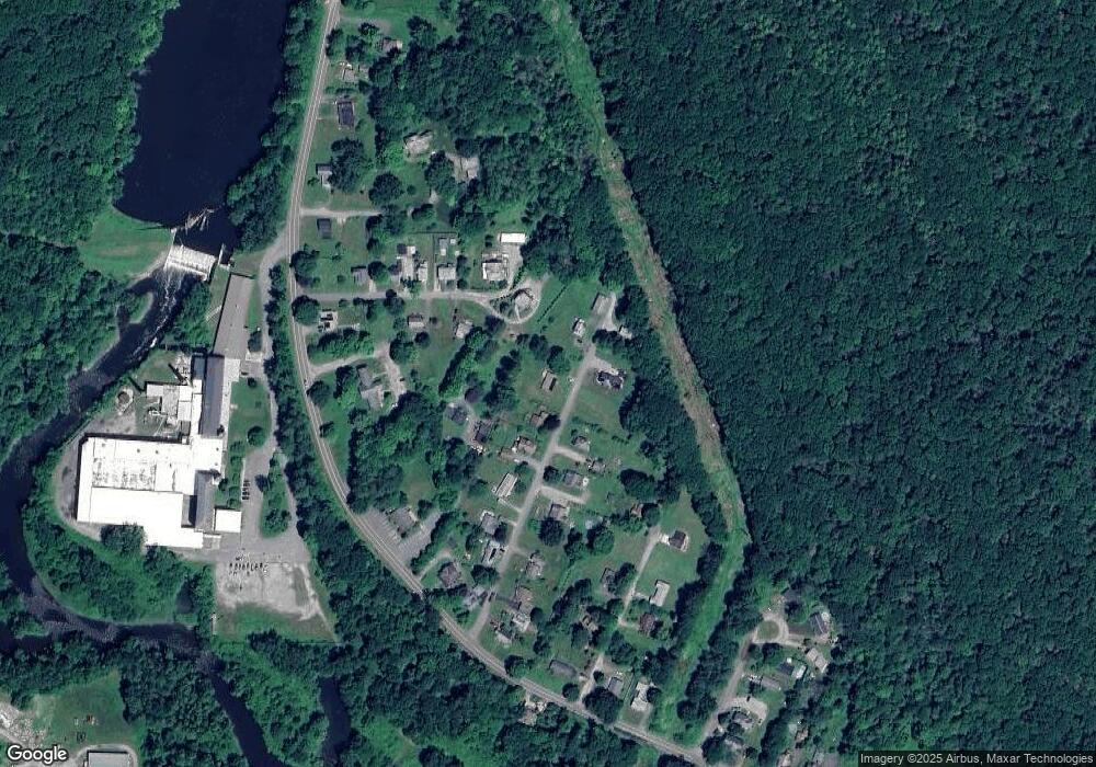 17 Maple St, Great Barrington, MA 01230 - photo 1