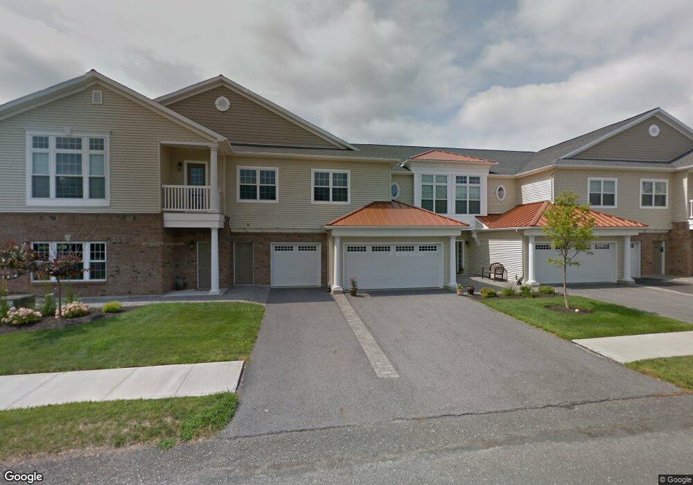 702 Vly Pointe Dr, Niskayuna, NY 12309 - photo 1