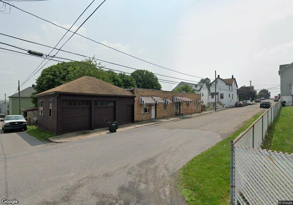 555 Hayes St, Hazleton, PA 18201 - photo 1