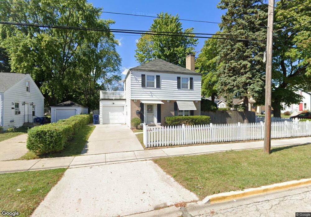 1046 N Jackson St, Waukegan, IL 60085 - photo 1