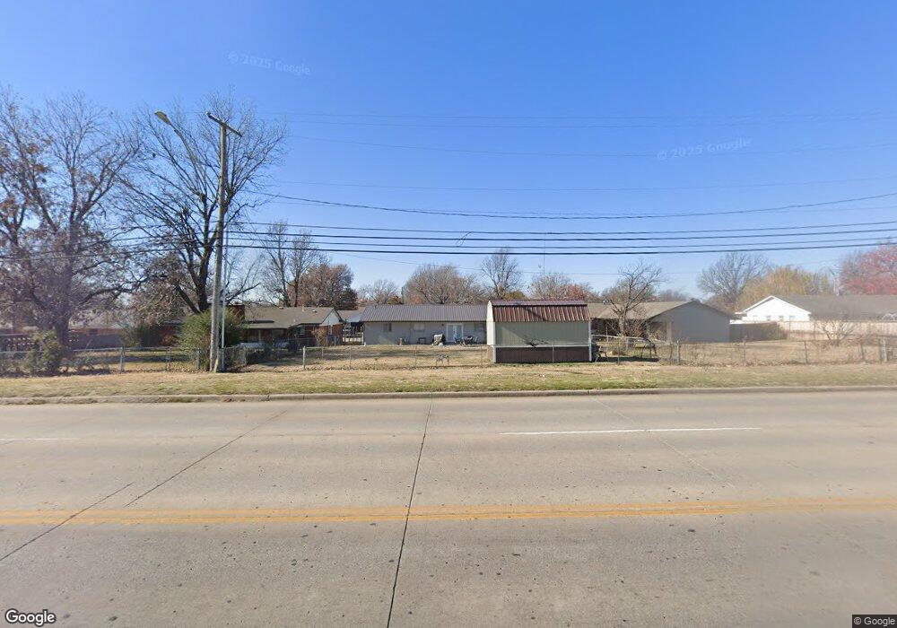 1137 N Fern Ave, Broken Arrow, OK 74012 - photo 1