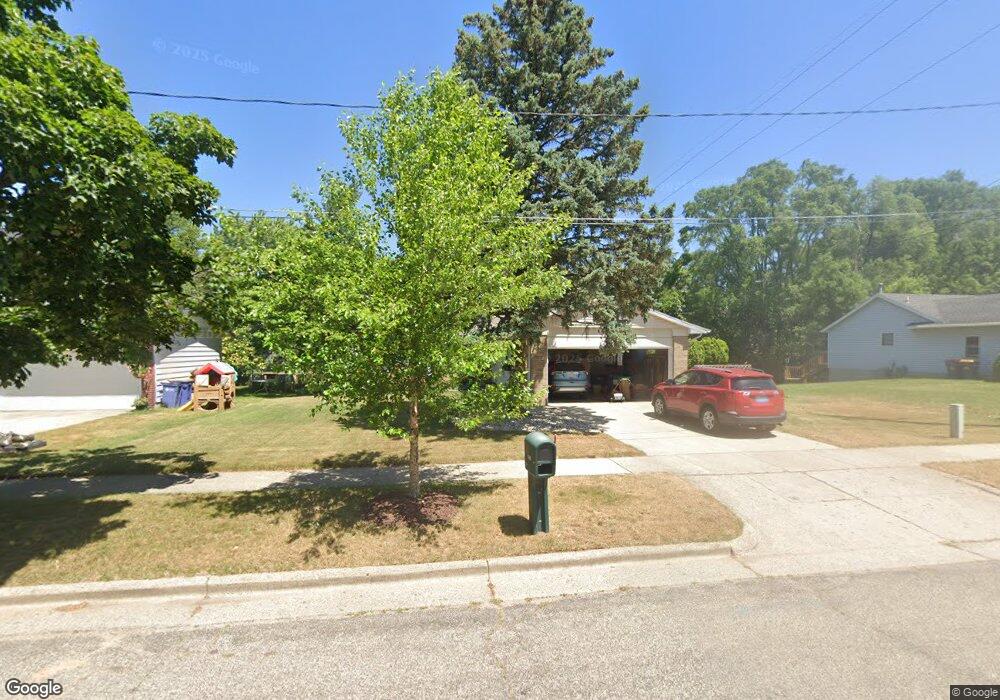 1759 Timberlane Ln NE, Grand Rapids, MI 49505 - photo 1