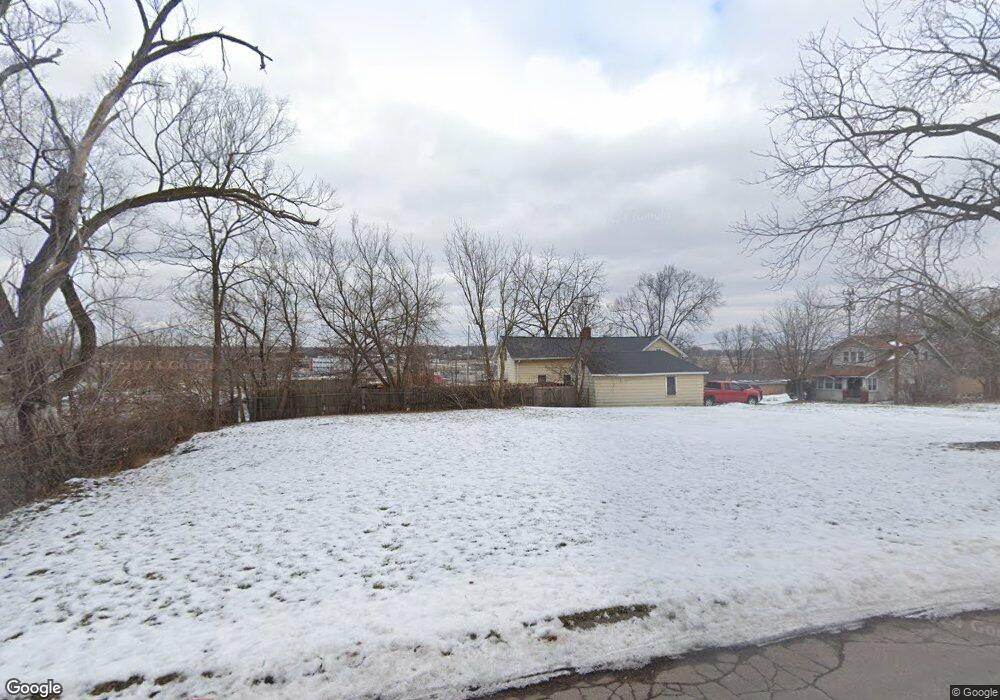 1910 Zimmerman St, Flint, MI 48503 - photo 1