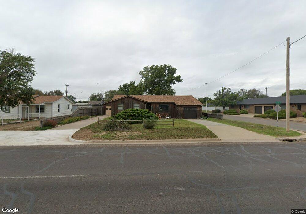 525 N Maddox Ave, Dumas, TX 79029 - photo 1