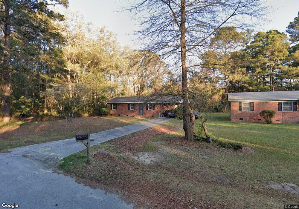 504 Pitt St, Laurinburg, NC 28352 - photo 1