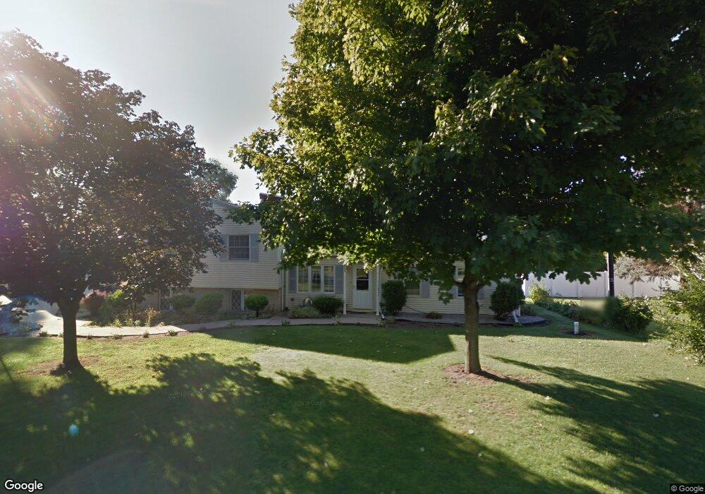 304 E Short St, Rolling Prairie, IN 46371 - photo 1