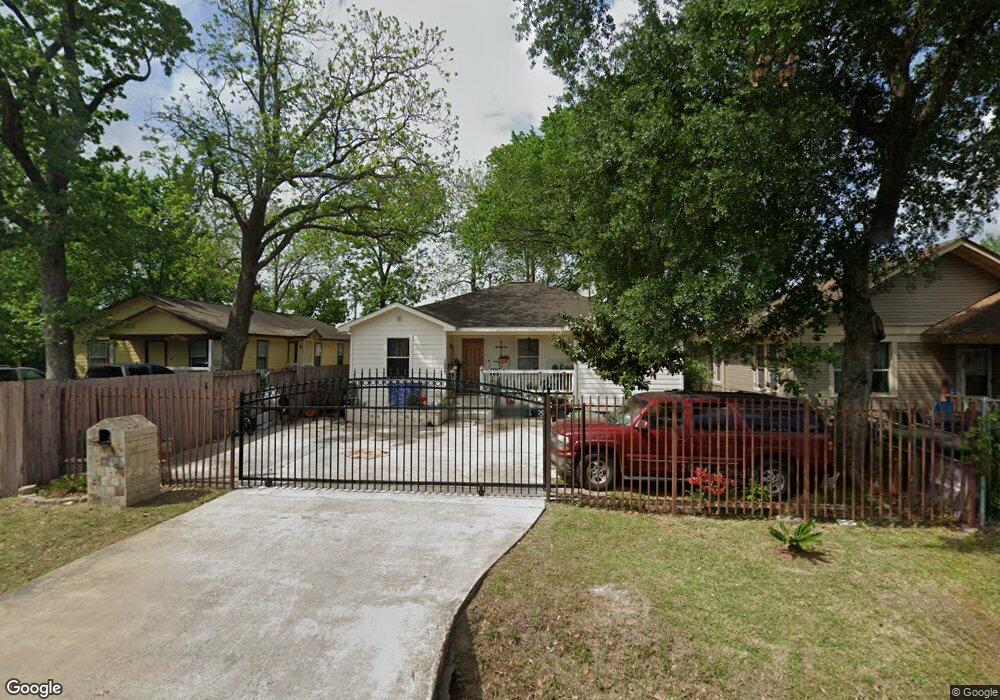1327 De Boll St, Houston, TX 77022 - photo 1