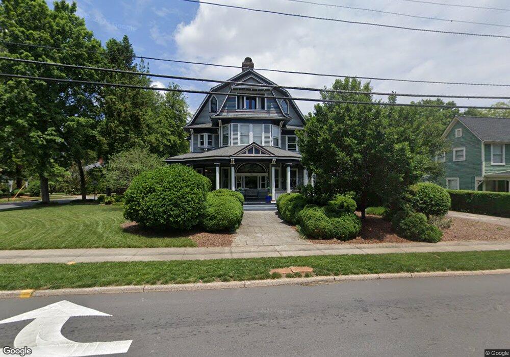 324 W End Ave, Statesville, NC 28677 - photo 1