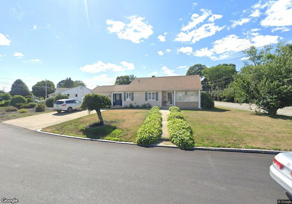 1 Garden Dr, Riverside, RI 02915 - photo 1