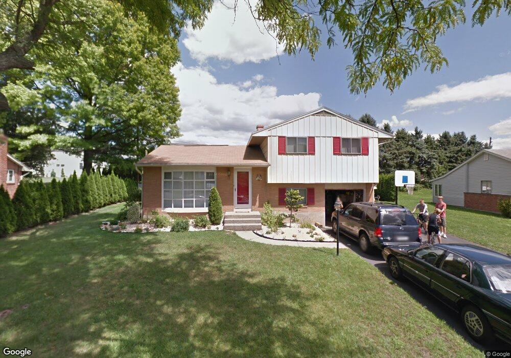 1339 Oak Dr, Macungie, PA 18062 - photo 1