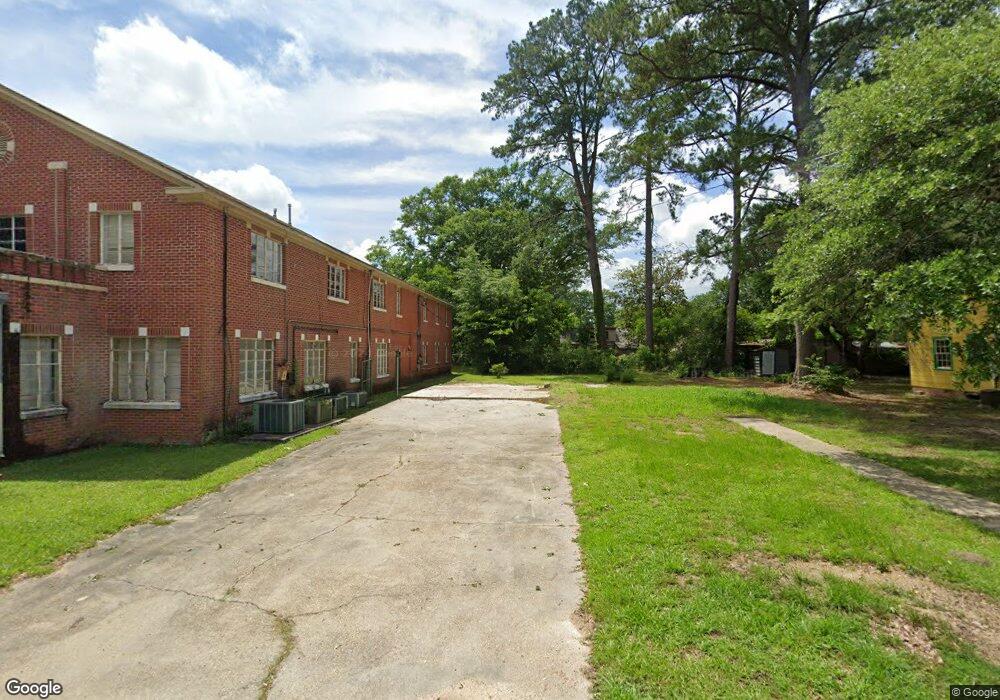 978 Poplar Dr, Laurel, MS 39440 - photo 1