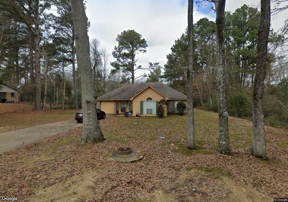 239 Pinehurst Cir, Hazlehurst, MS 39083 - photo 1