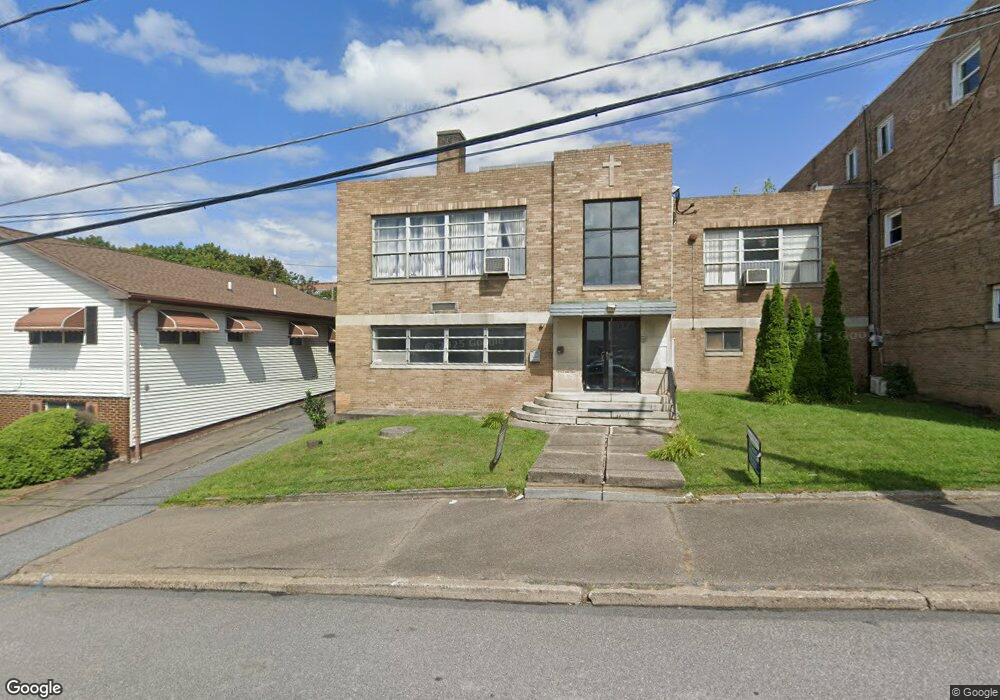 755 N Vine St, Hazleton, PA 18201 - photo 1