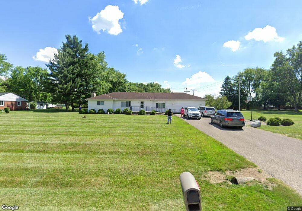 4607 Wingate Rd, Columbus, OH 43232 - photo 1