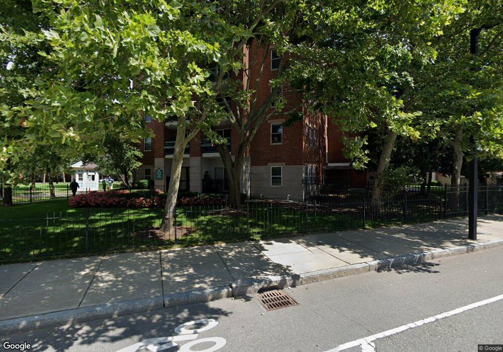 15 Harbor Point Blvd unit 206, Boston, MA 02125 - photo 1