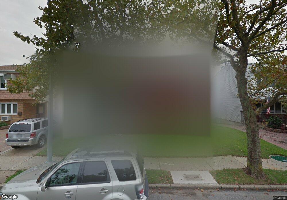 2140 S Railroad Ave, Staten Island, NY 10306 - photo 1