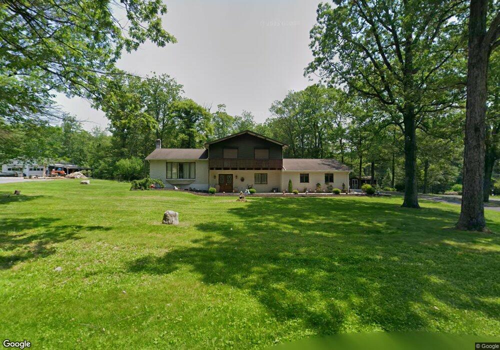 8611 Rextown Rd, Slatington, PA 18080 - photo 1