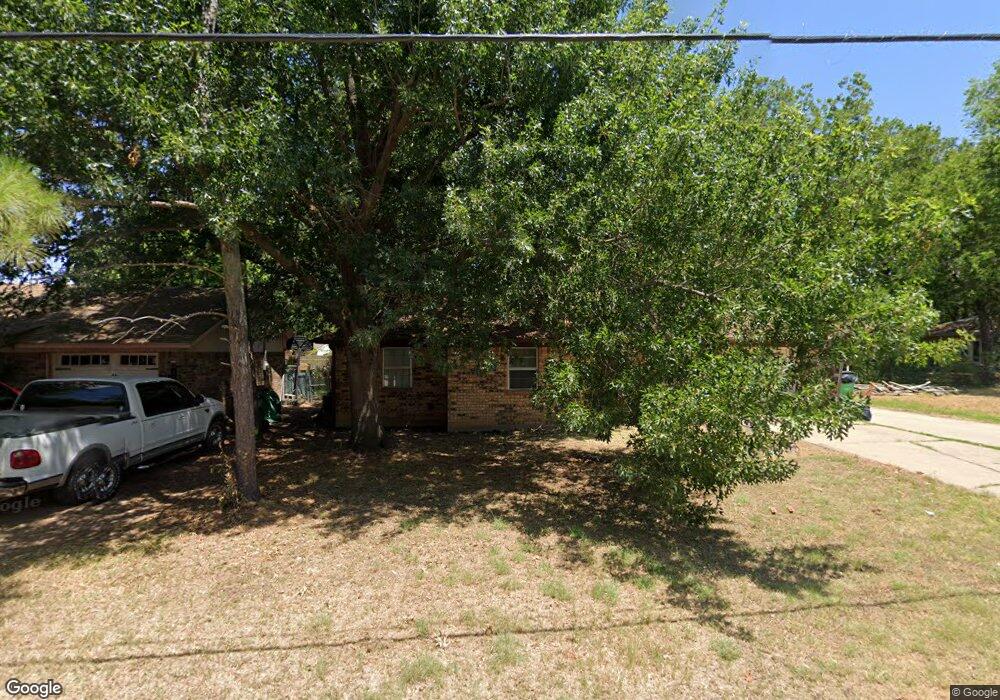 1007 Oneal St, Gainesville, TX 76240 - photo 1