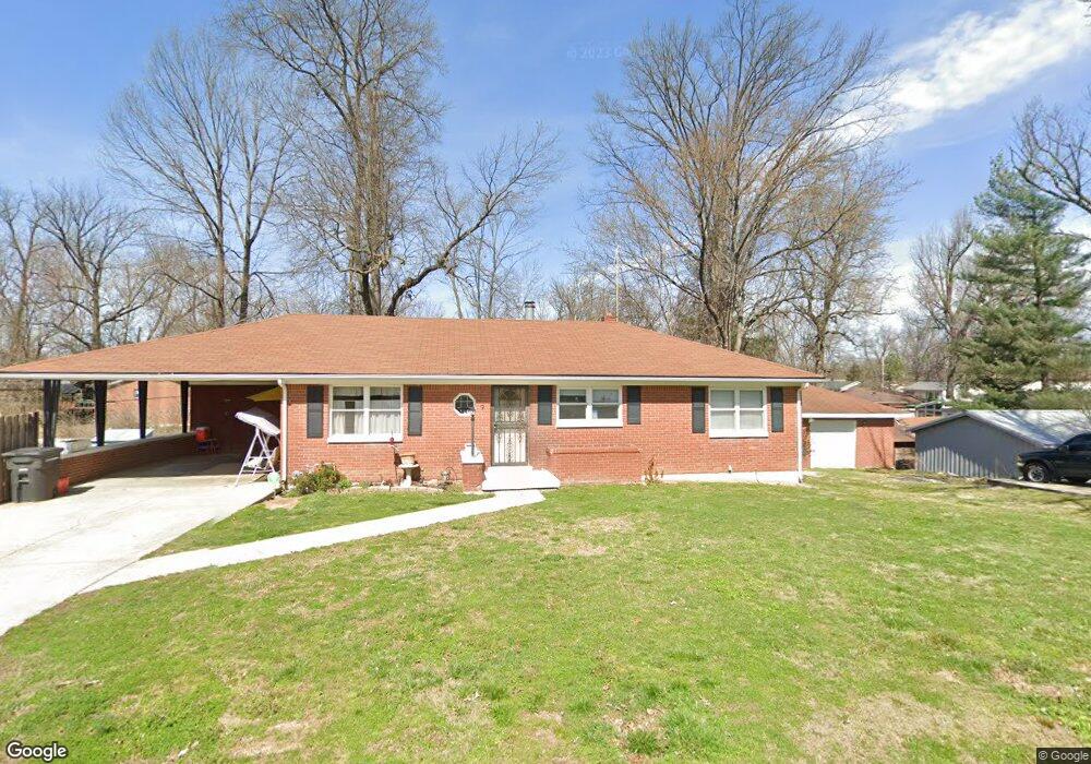 909 Sycamore Dr, Jeffersonville, IN 47130 - photo 1