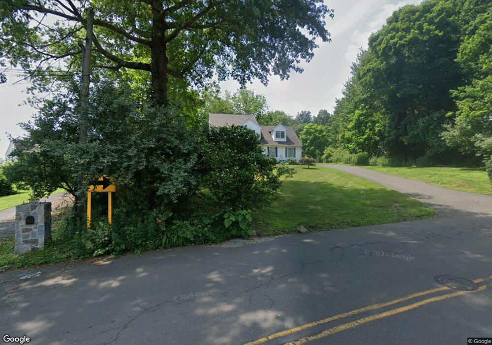 512 Wintergreen Ave, Hamden, CT 06514 - photo 1