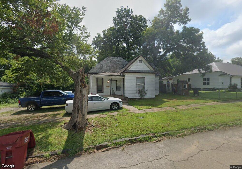 403 S 4th St, Hugo, OK 74743 - photo 1