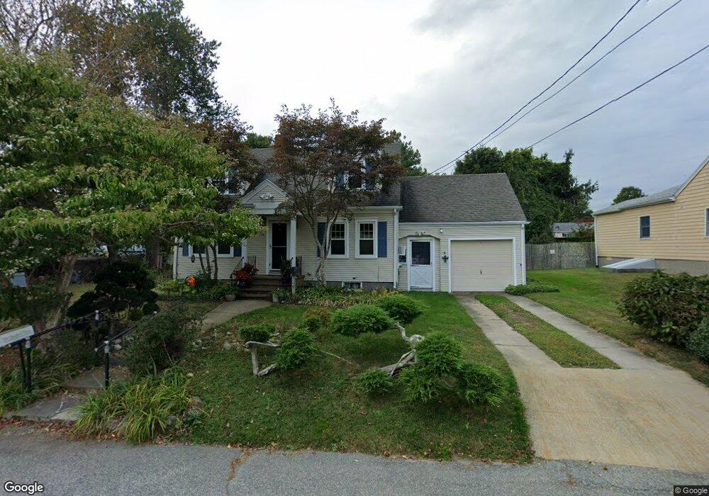 21 Oliver St, North Dartmouth, MA 02747 - photo 1