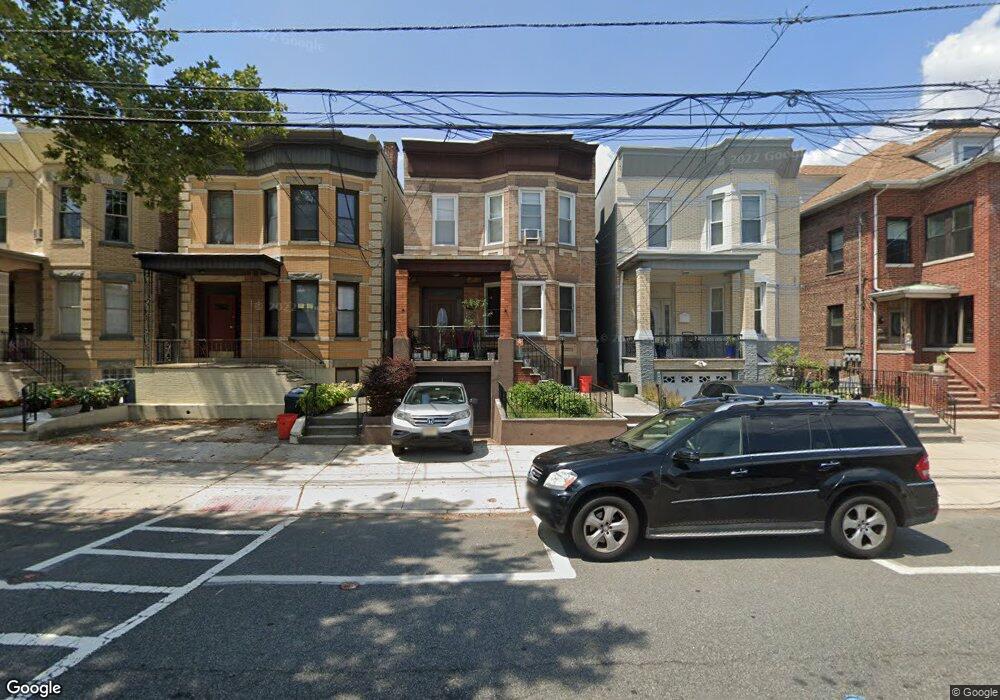 449 Gregory Ave unit 2, Weehawken, NJ 07086 - photo 1