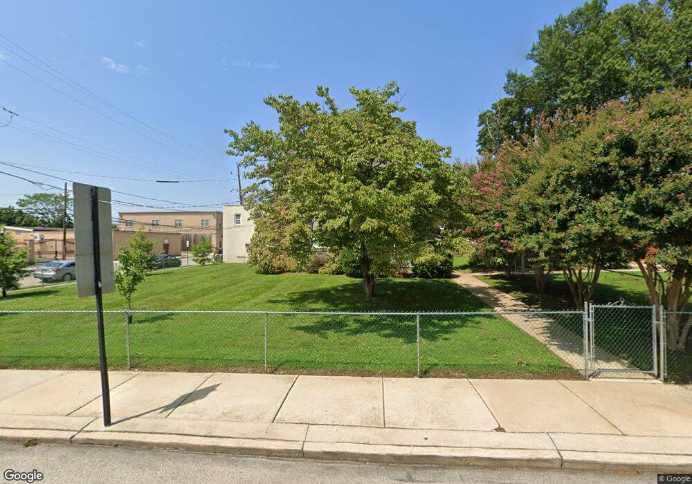 1400 E 10th St, Crum Lynne, PA 19022 - photo 1