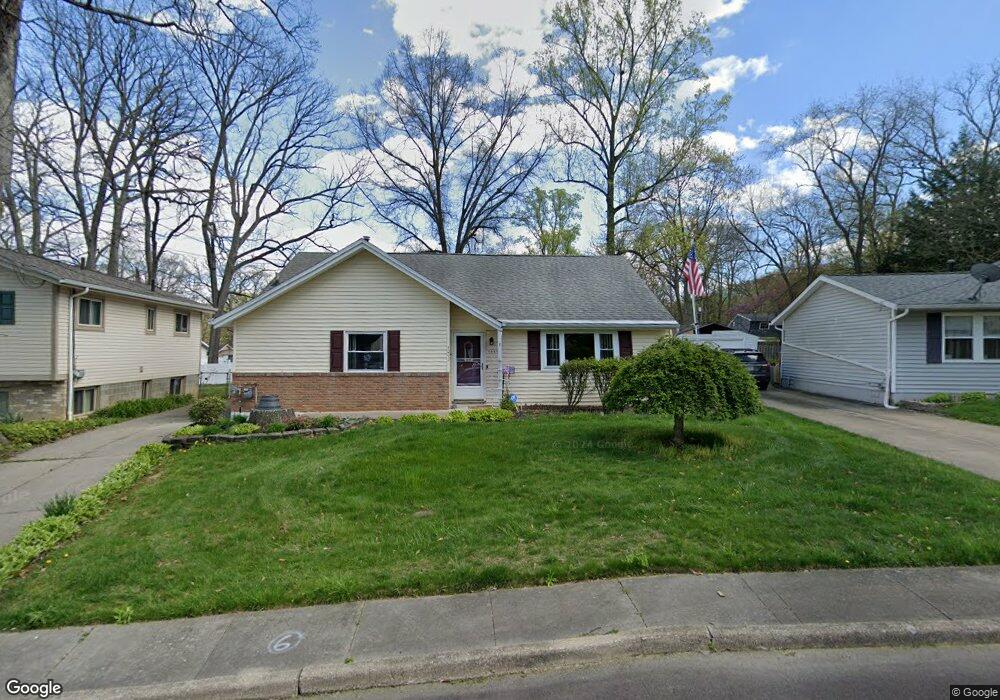 1041 Kevin Dr, Akron, OH 44313 - photo 1