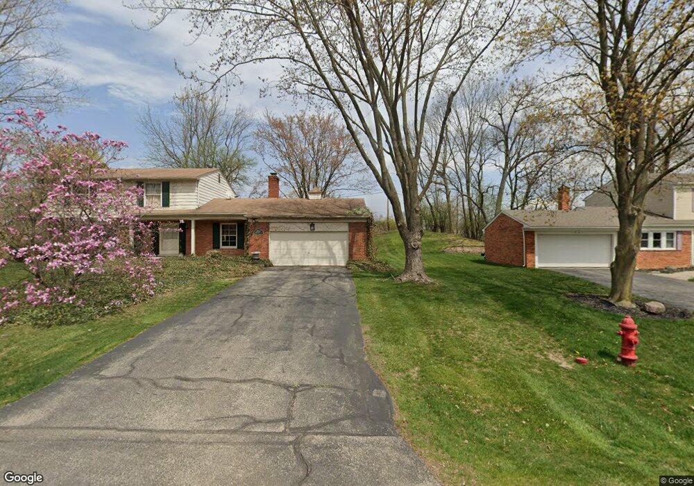 1033 Brenthaven Dr, Bloomfield Hills, MI 48304 - photo 1