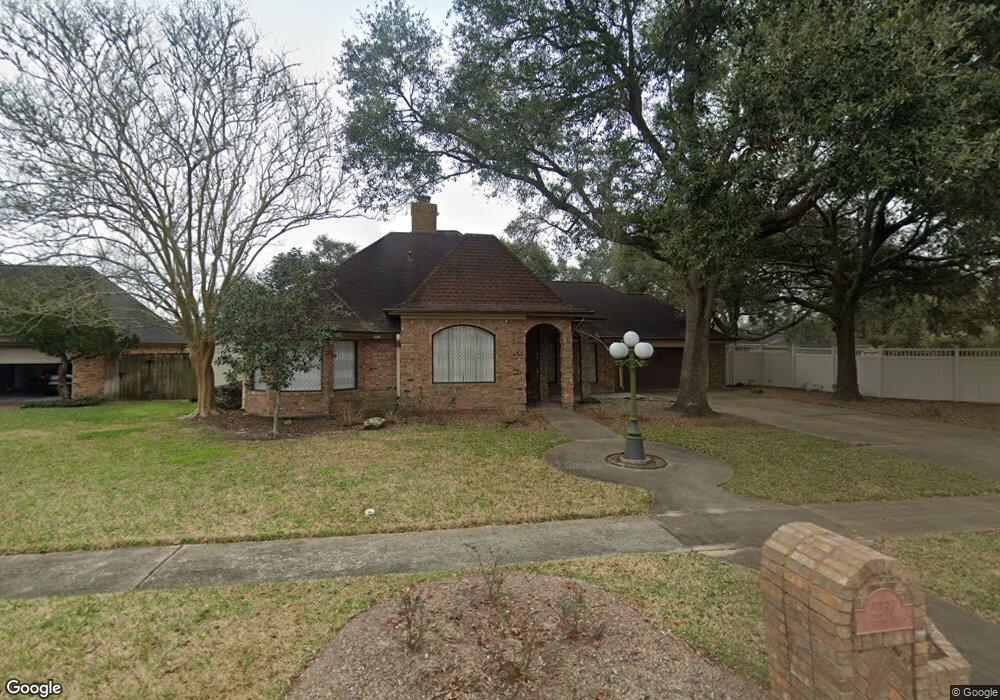 2237 Abingdon Rd, Alvin, TX 77511 - photo 1