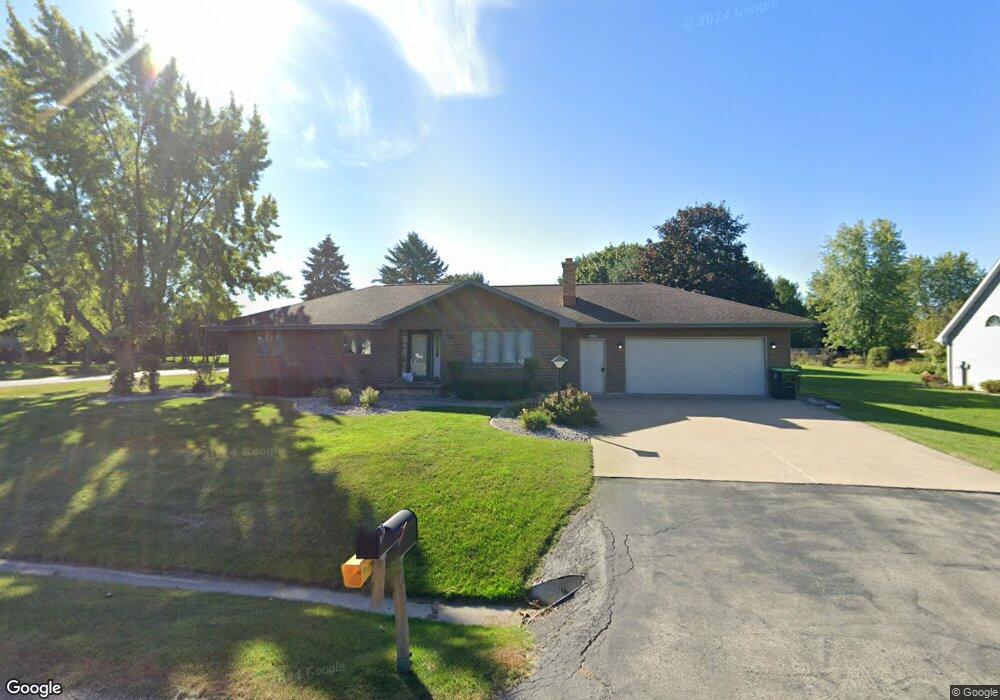 N9626 Darboy Dr, Appleton, WI 54915 - photo 1
