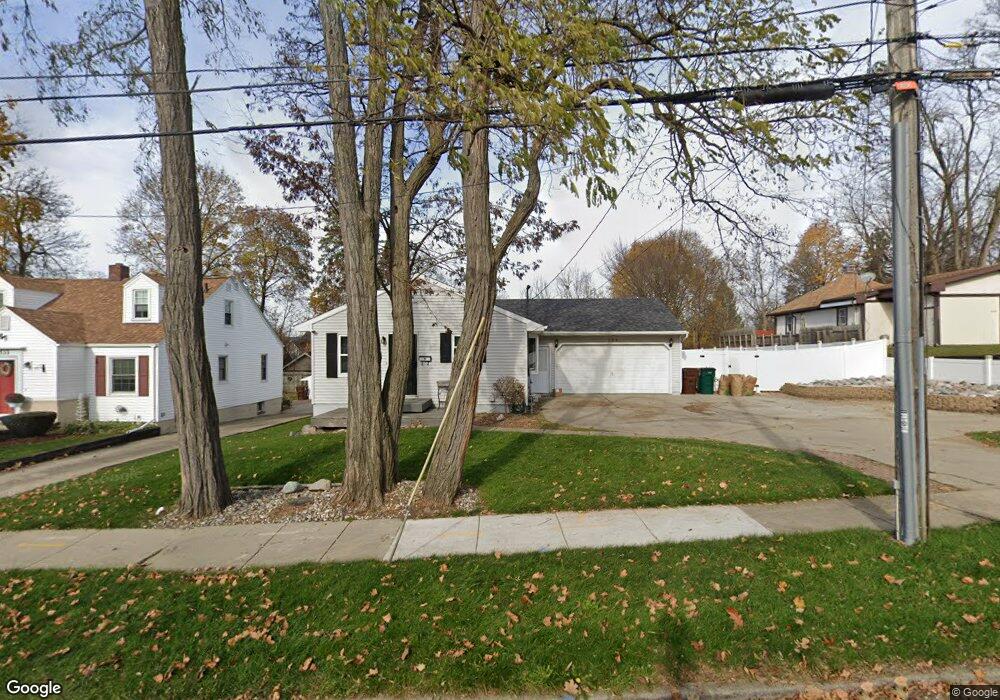 539 Tisdale Ave, Lansing, MI 48910 - photo 1