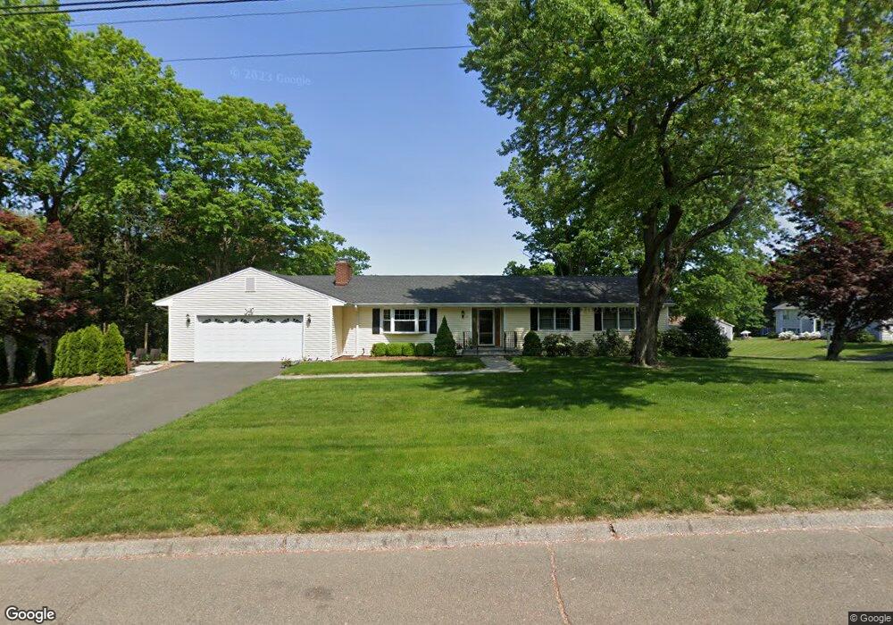 4 Tahoe Cir, Trumbull, CT 06611 - photo 1