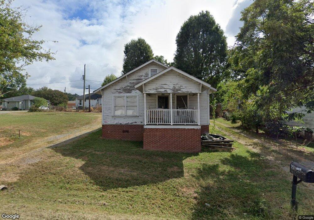 861 N Wall St, Calhoun, GA 30701 - photo 1