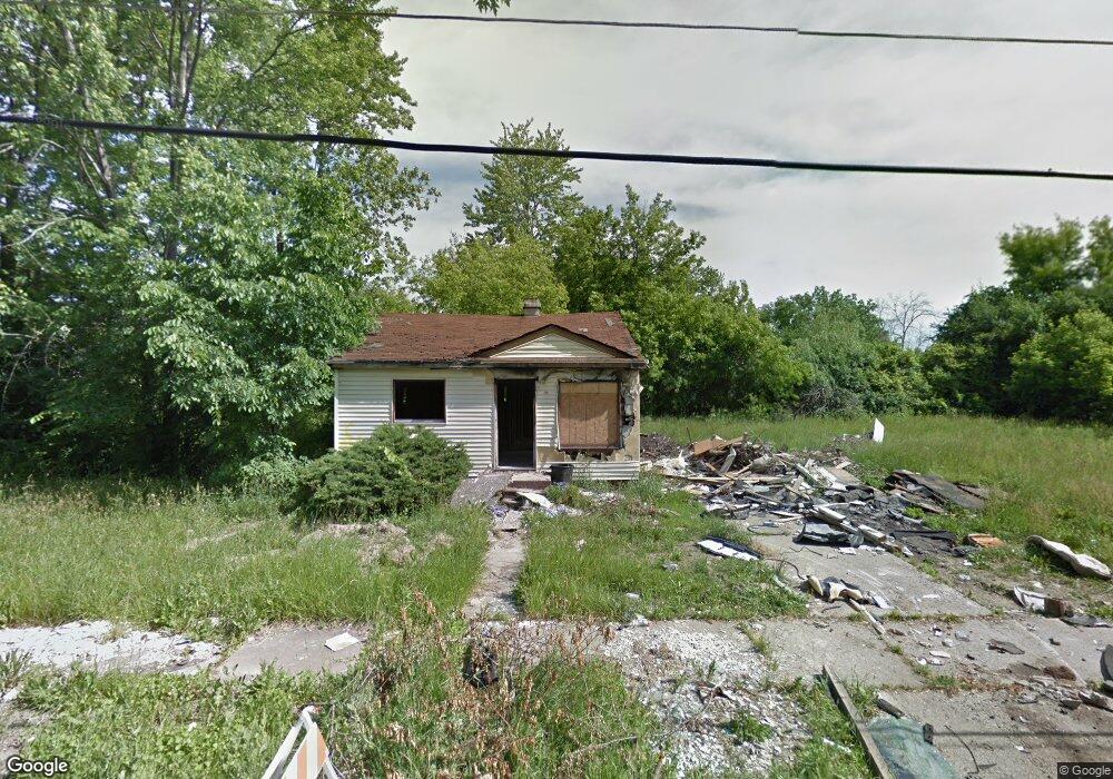 1305 E Holbrook Ave, Flint, MI 48505 - photo 1