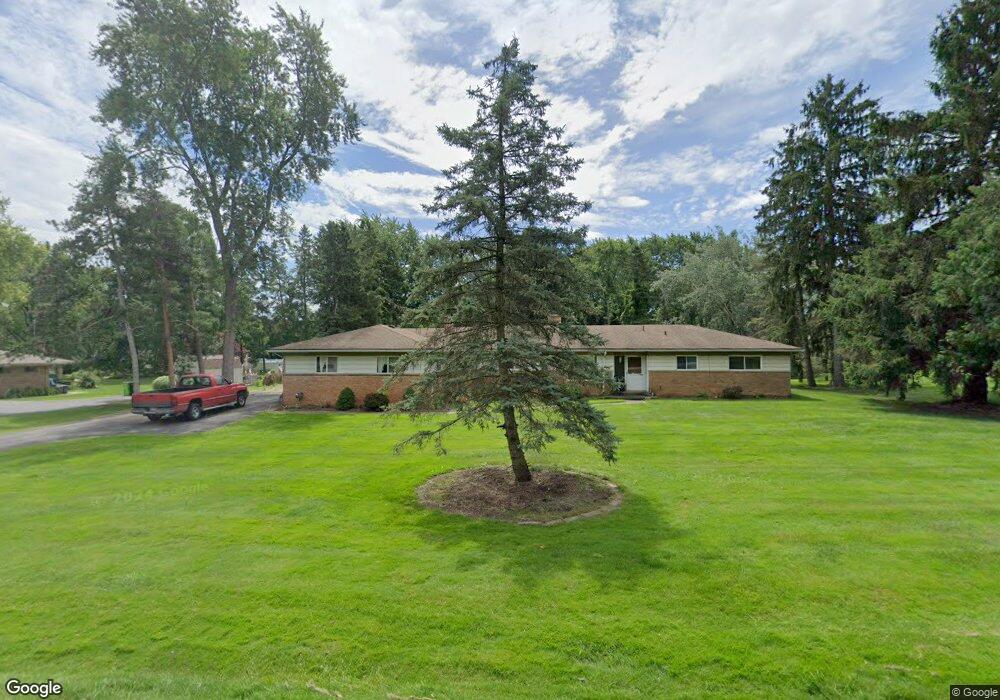 3947 Hollyhock Dr, West Bloomfield, MI 48322 - photo 1