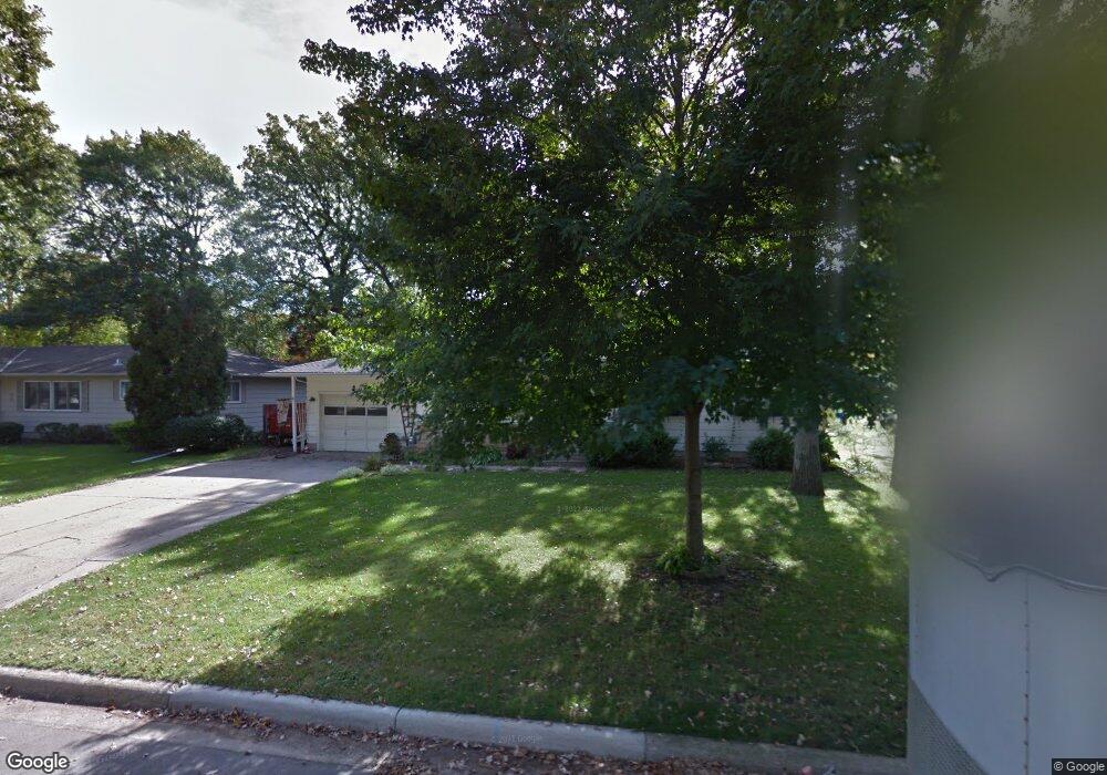 216 Fredrick Dr, Albert Lea, MN 56007 - photo 1