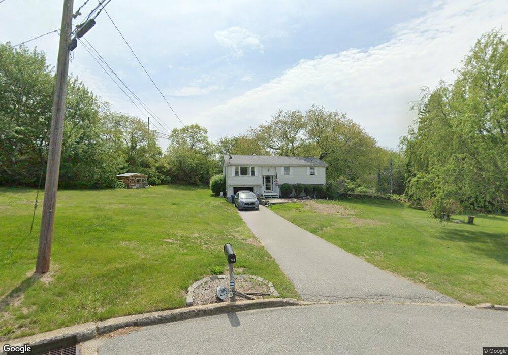 245 Seneca Dr, Groton, CT 06340 - photo 1