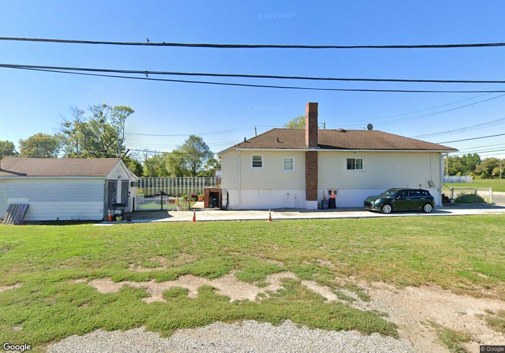 234 Fox Ln, Staten Island, NY 10306 - photo 1