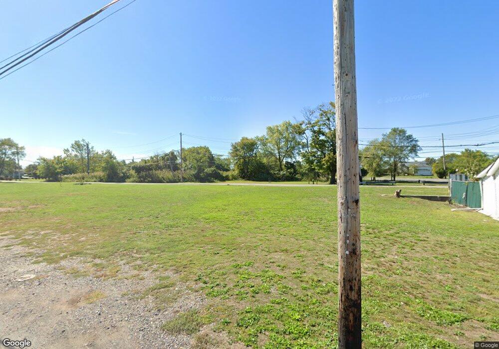 228 Fox Ln, Staten Island, NY 10306 - photo 1