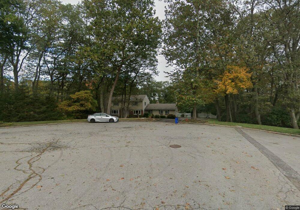 3 Redington Ct, Dix Hills, NY 11746 - photo 1