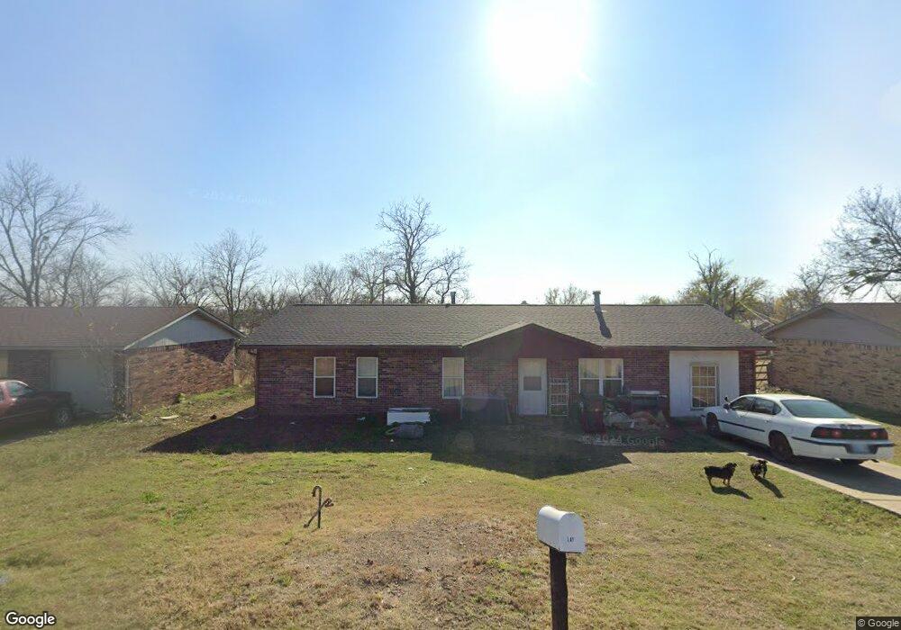 819 E Tutt St, Henryetta, OK 74437 - photo 1