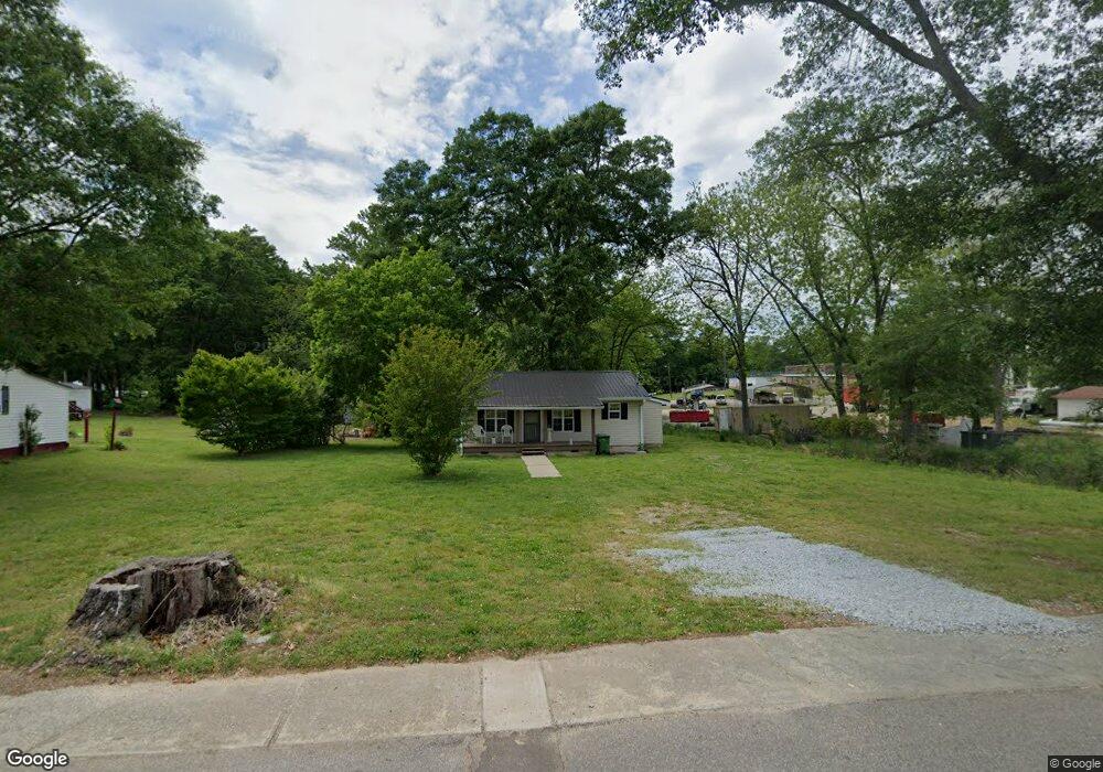 286 Ty Cobb St, Royston, GA 30662 - photo 1