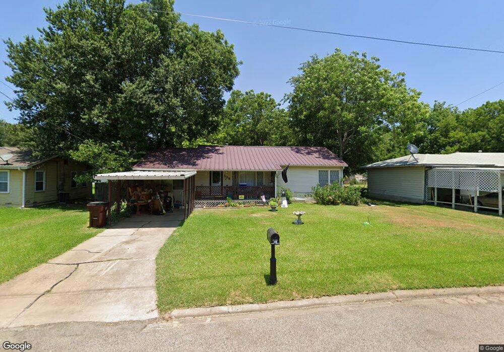 105 E Evans Ave, Bonham, TX 75418 - photo 1