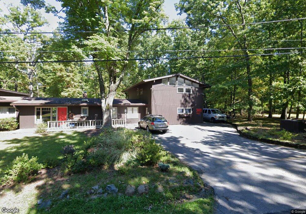 301 Maple Ave, Washington Grove, MD 20880 - photo 1