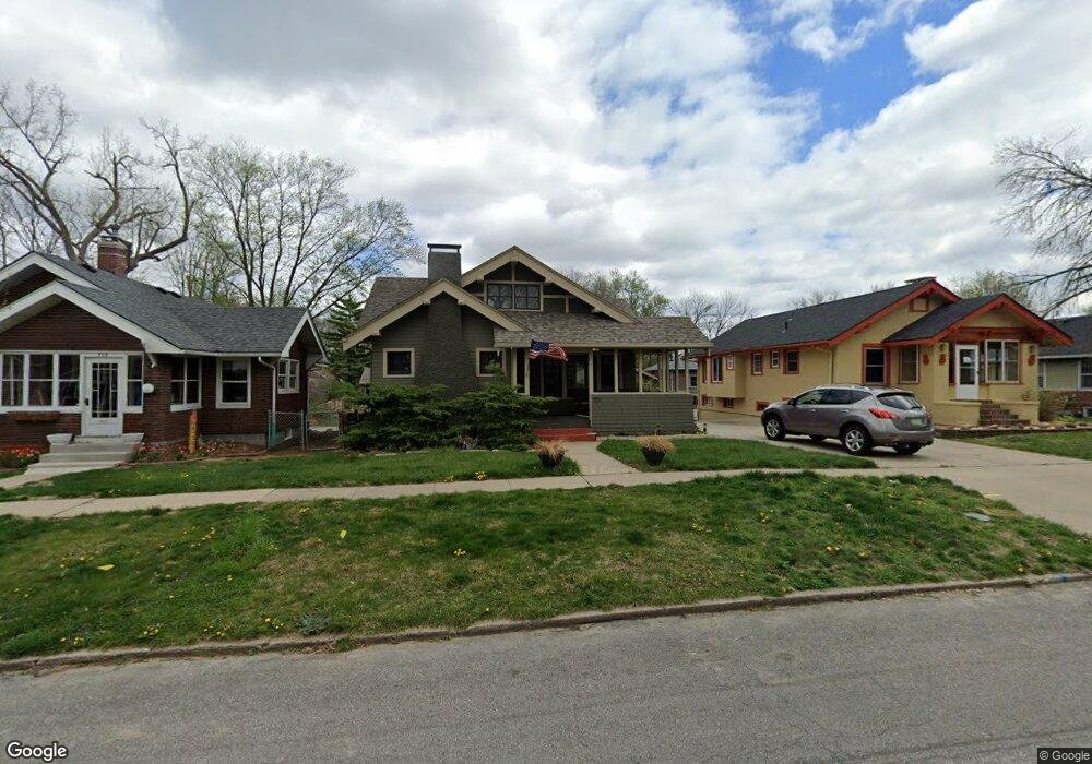 711 41st St, Des Moines, IA 50312 - photo 1